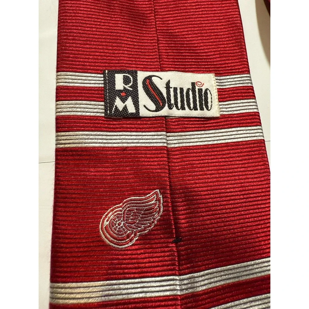 RARE Vintage RM Studio Embroidered‎ Red Wing SILK Neck Tie